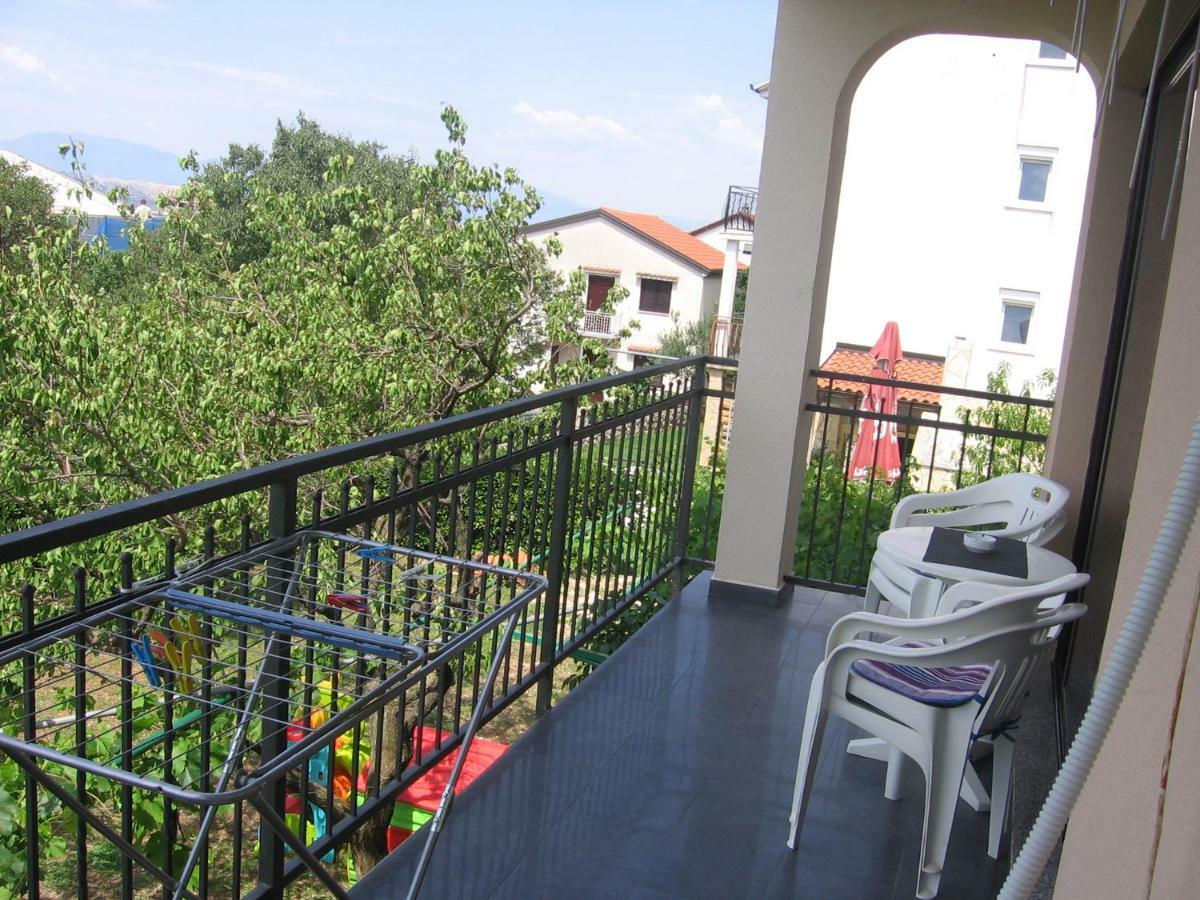 Apartman Valentic Apartamento Jadranovo Exterior foto