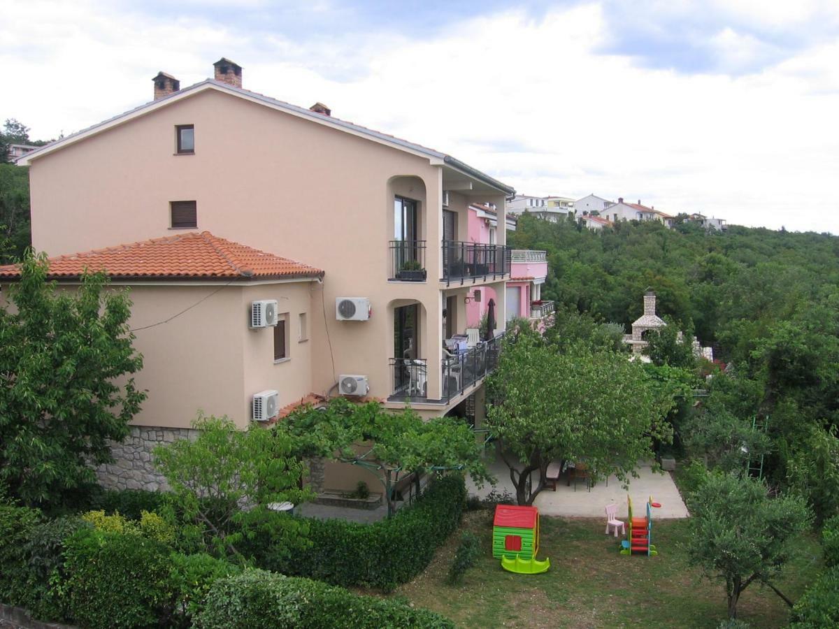 Apartman Valentic Apartamento Jadranovo Exterior foto
